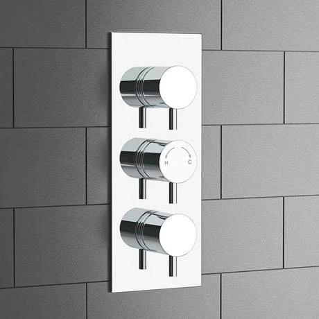 Cruze Bathrooms Cruze Shower Package (Rainfall Wall Mounted Head, Handset + Freeflow Bath Filler) 9 Cruze Bathrooms Cruze Shower Package (Rainfall Wall Mounted Head, Handset + Freeflow Bath Filler) - Image 7